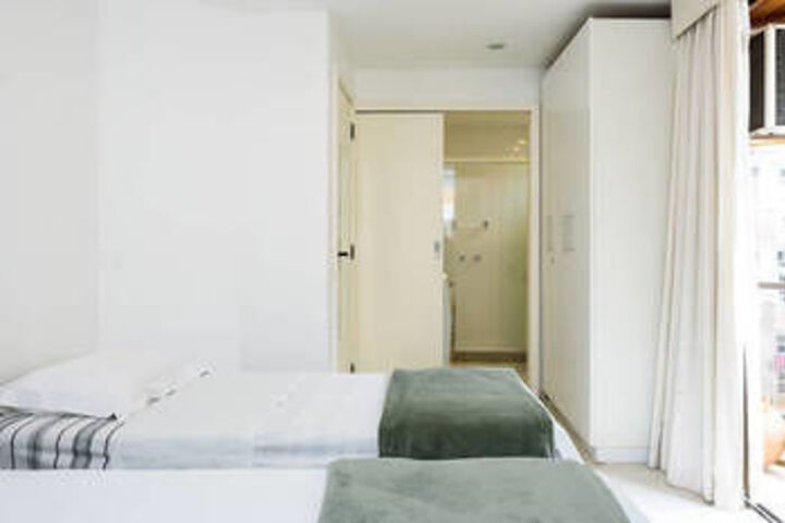 Room 12 of 26