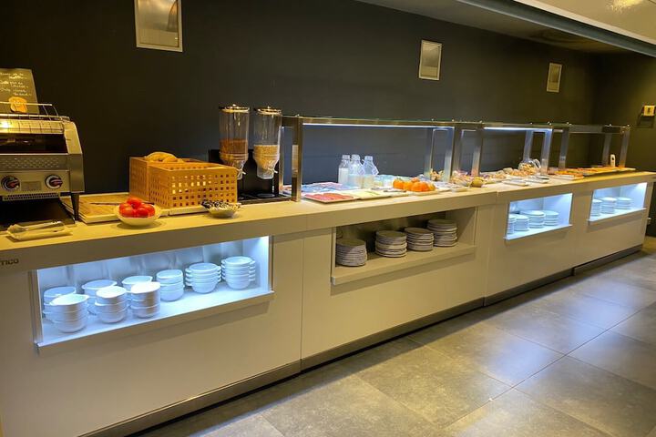 Breakfast buffet