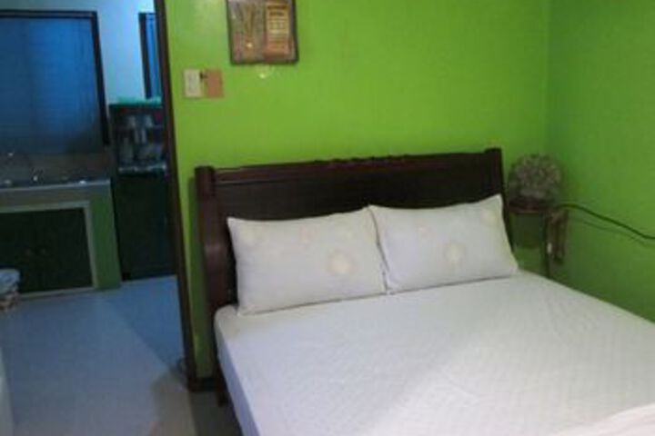 Room 14 of 30