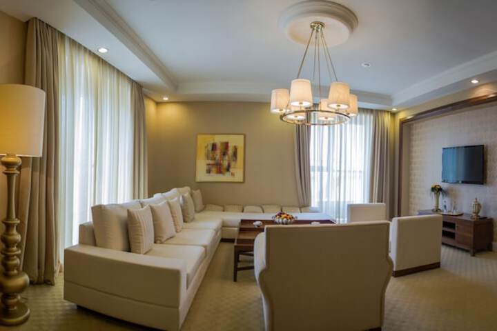 Room 15 of 37