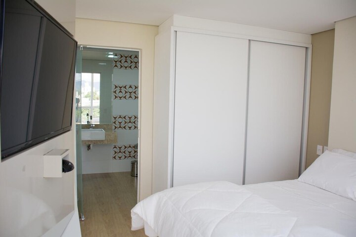 Room 25 of 60