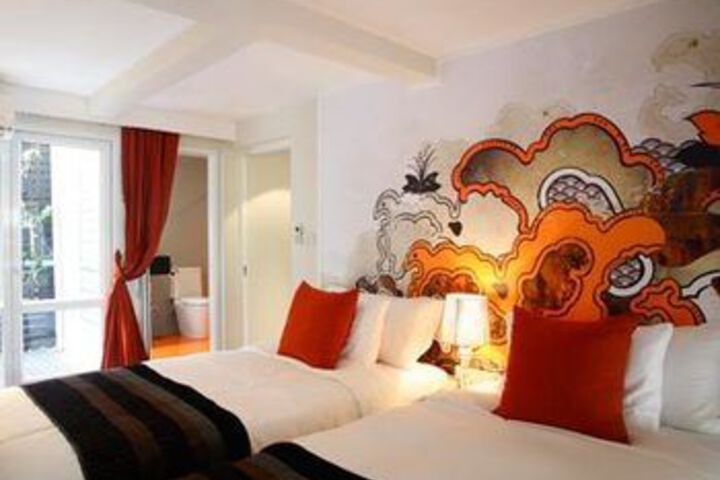 Hotel Suite Photo