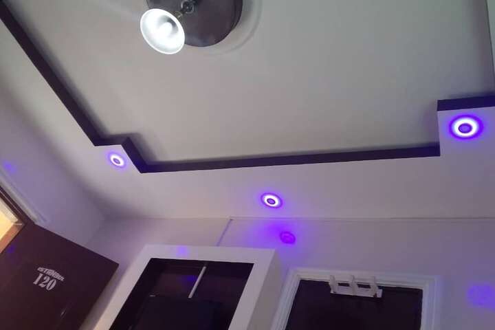 Room 13 of 28