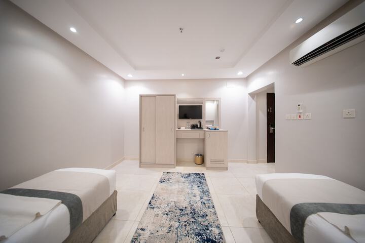 Room 30 of 64