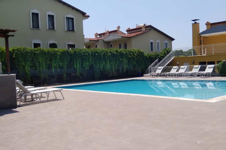 Pool 45 of 58