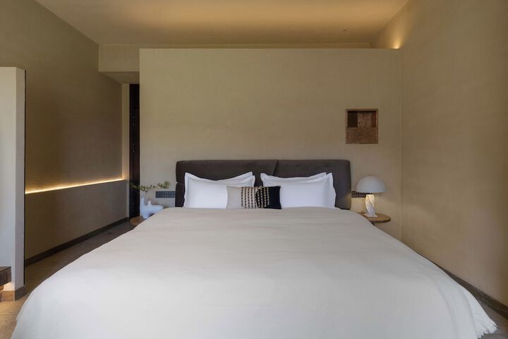 Room 56 of 72