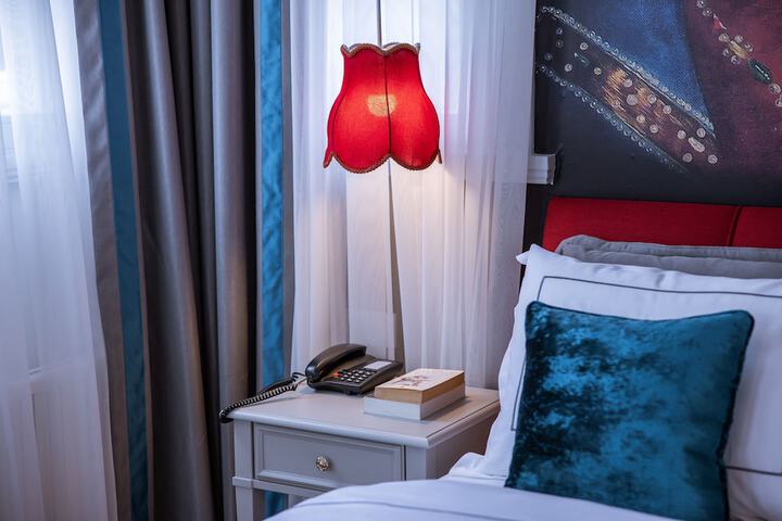 Room 21 of 42