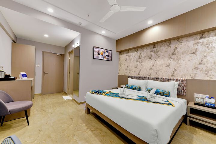 Room 10 of 27
