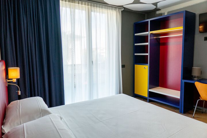 Room 7 of 29