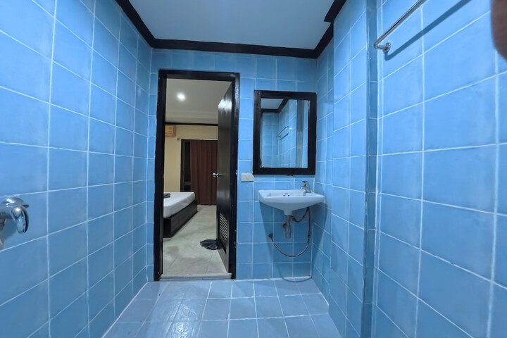 Room 12 of 29