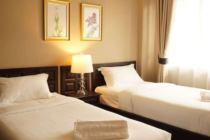 Room 4 of 23