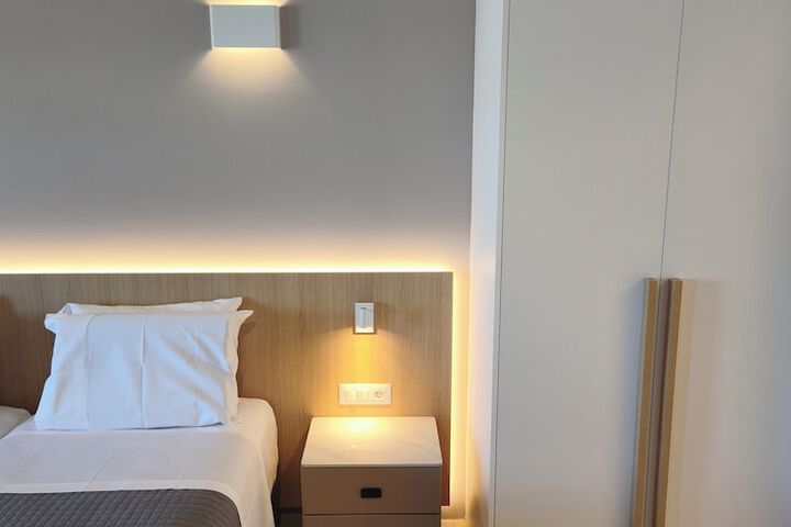 Room 47 of 156