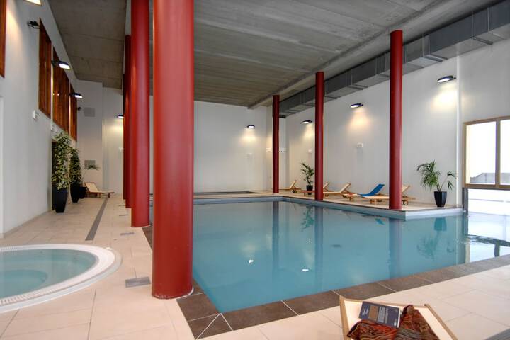 Pools & Facilities