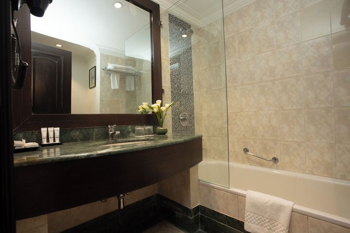 Room 15 of 39
