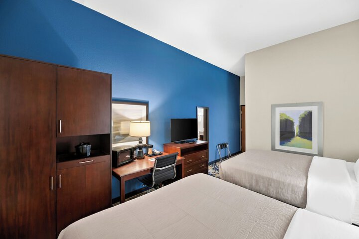 Room 15 of 38