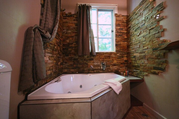 Room 17 of 26