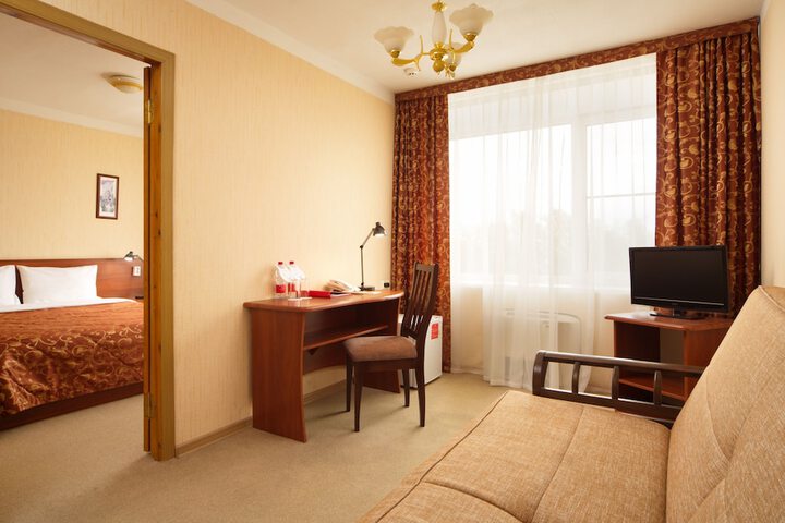 Room 25 of 49