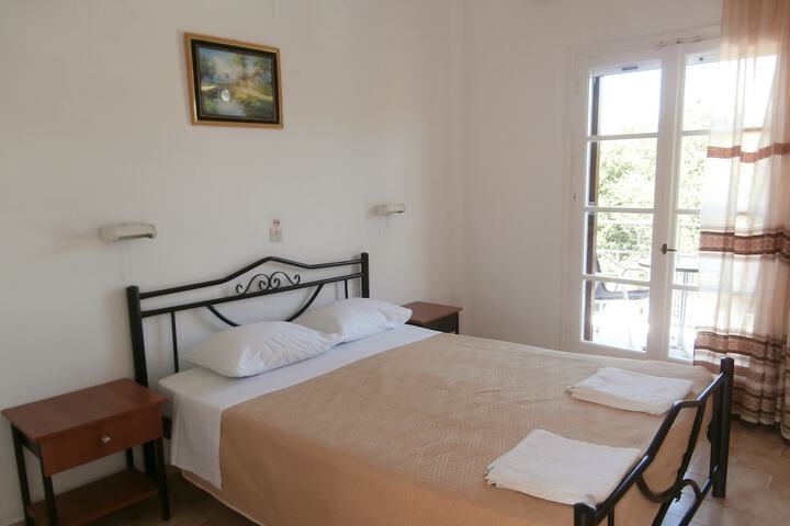Room 5 of 41