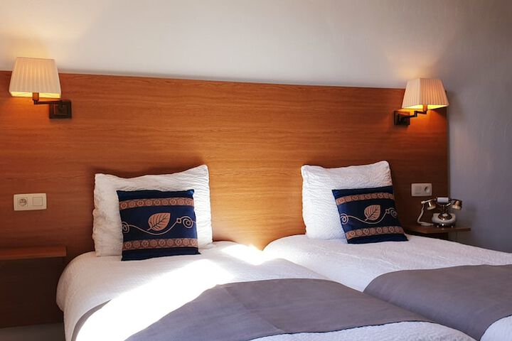Room 50 of 112