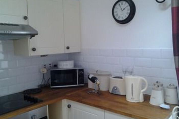 Room 5 of 10