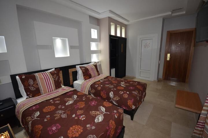 Room 8 of 45