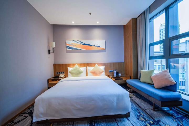 Room 56 of 183