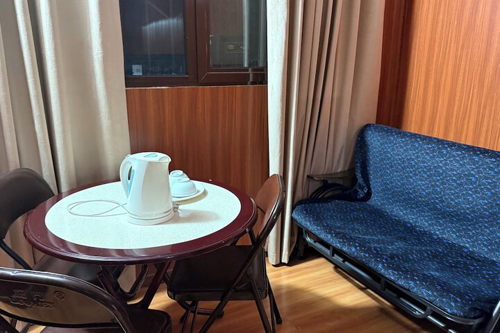 Room 10 of 36