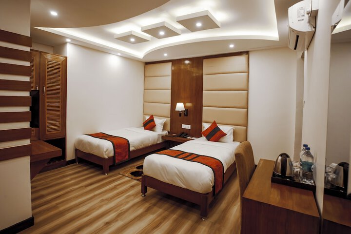 Room 18 of 339