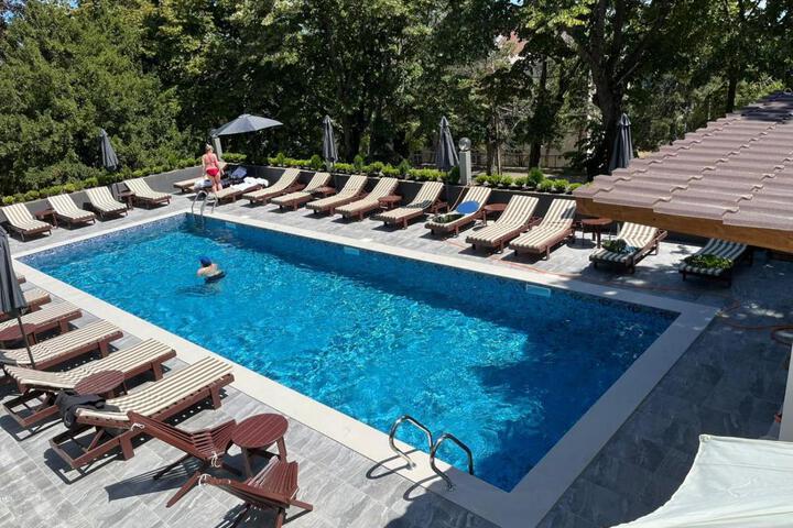The Residence Hotel & Cottages