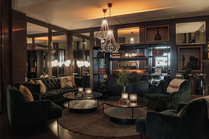 Guest Lobby