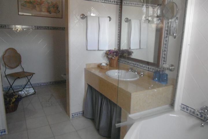 Room 14 of 62