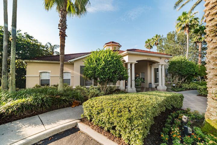 Hotel Exterior 27 of 27