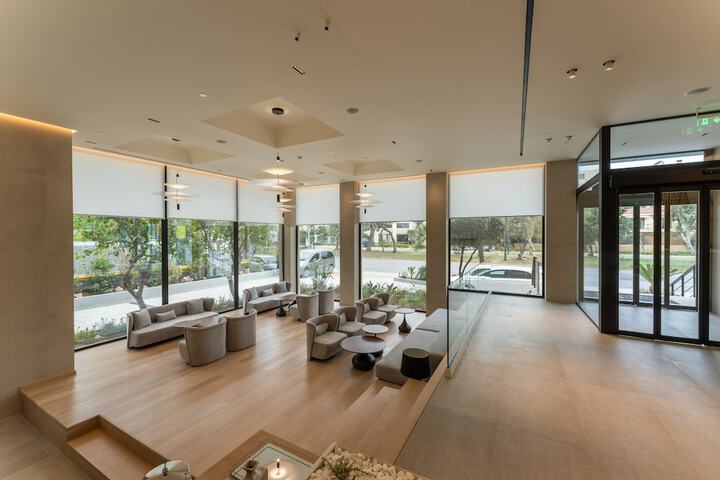Hotel Interior 16 of 127