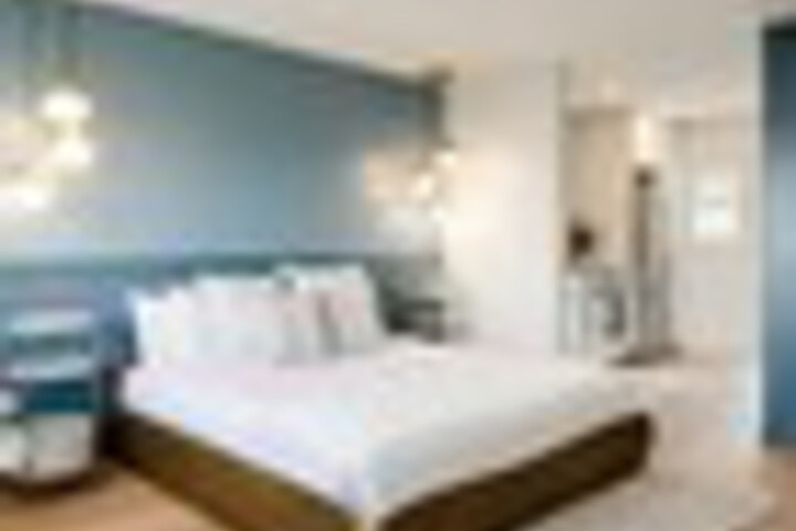 Room 137 of 510