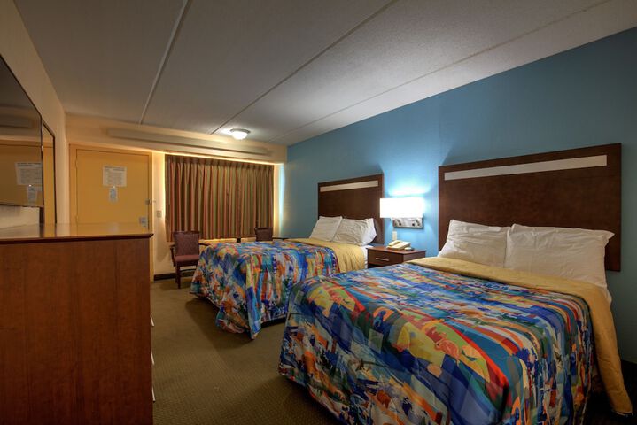 Room 10 of 25