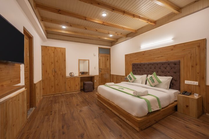 Room 14 of 37