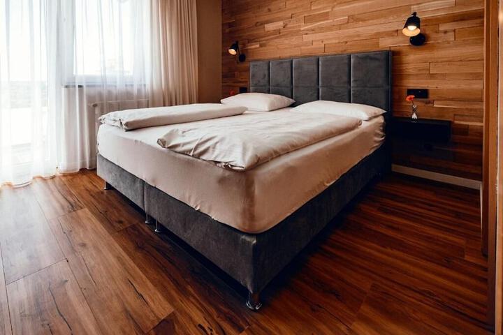 Room 3 of 36