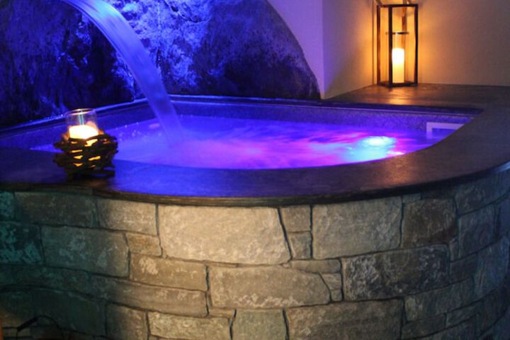 Jetted tub