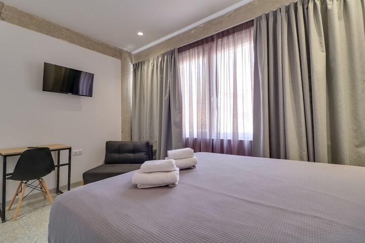 Room 3 of 86