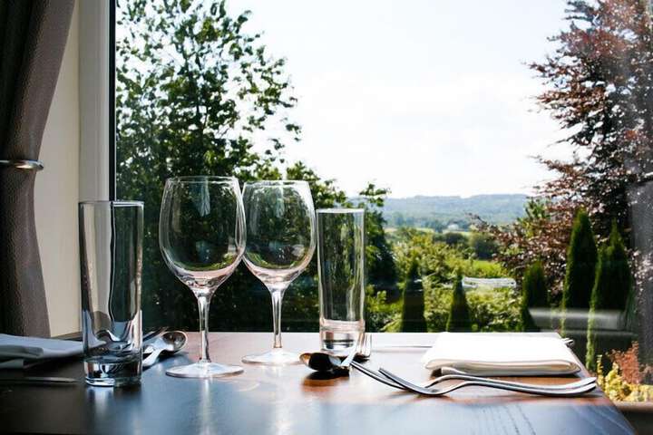 Dining 29 of 58