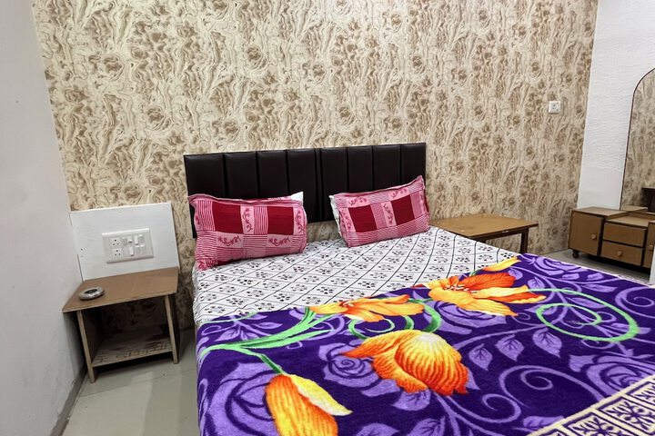 Room 8 of 26