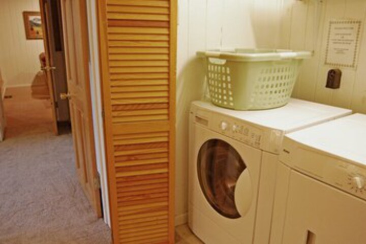 Laundry 11 of 29