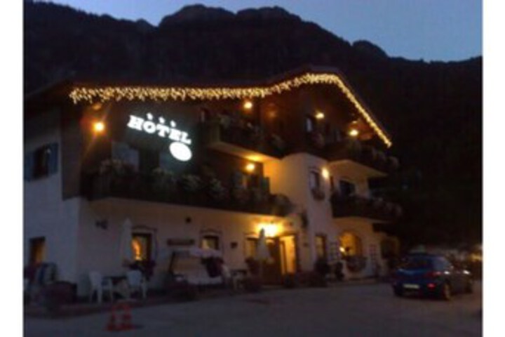 Hotel 11 of 30