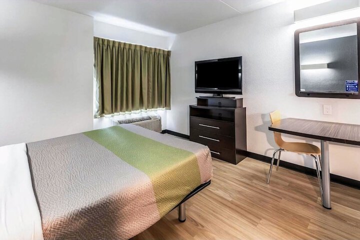 Room 20 of 72
