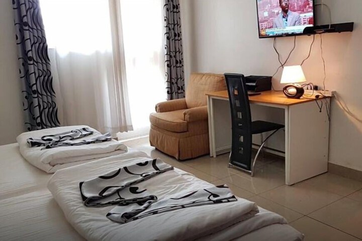 Room 8 of 22