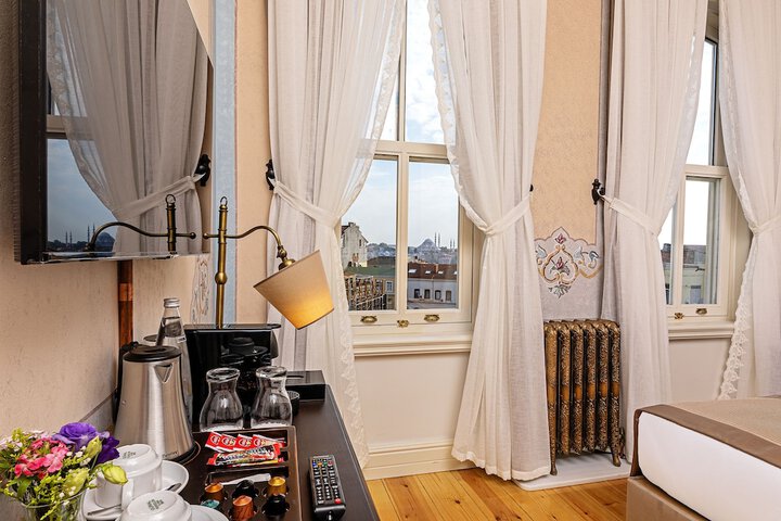 Room 61 of 83