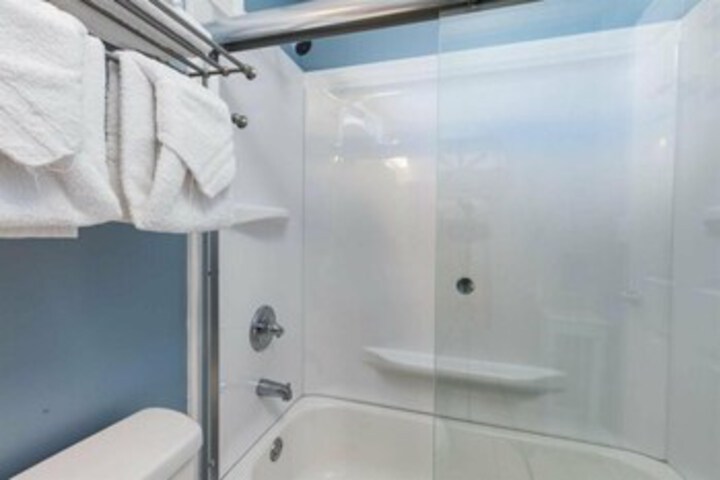 Room 14 of 77