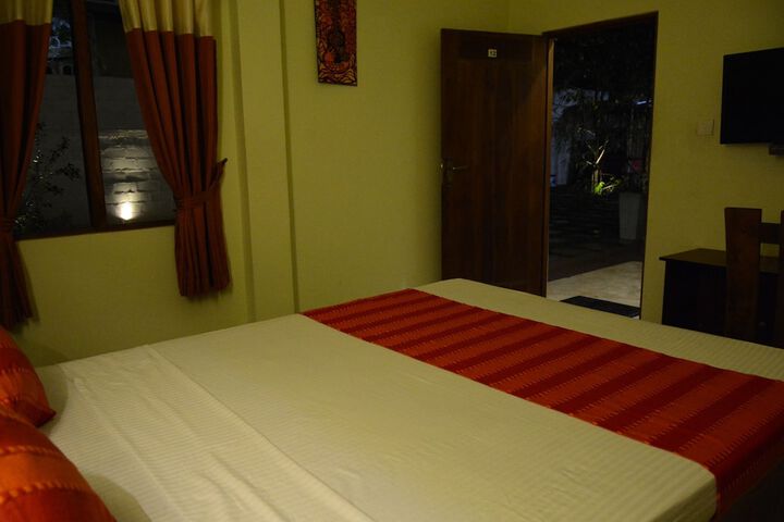 Room 3 of 40