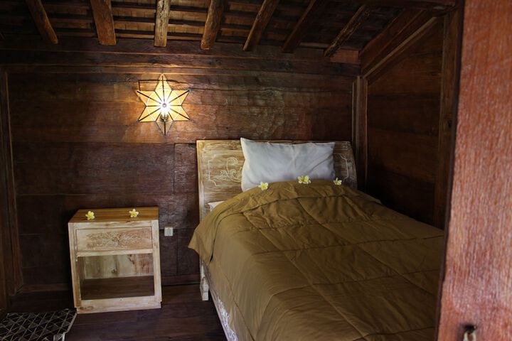 Room 13 of 68