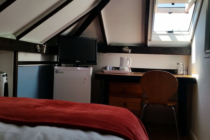 Room 7 of 31